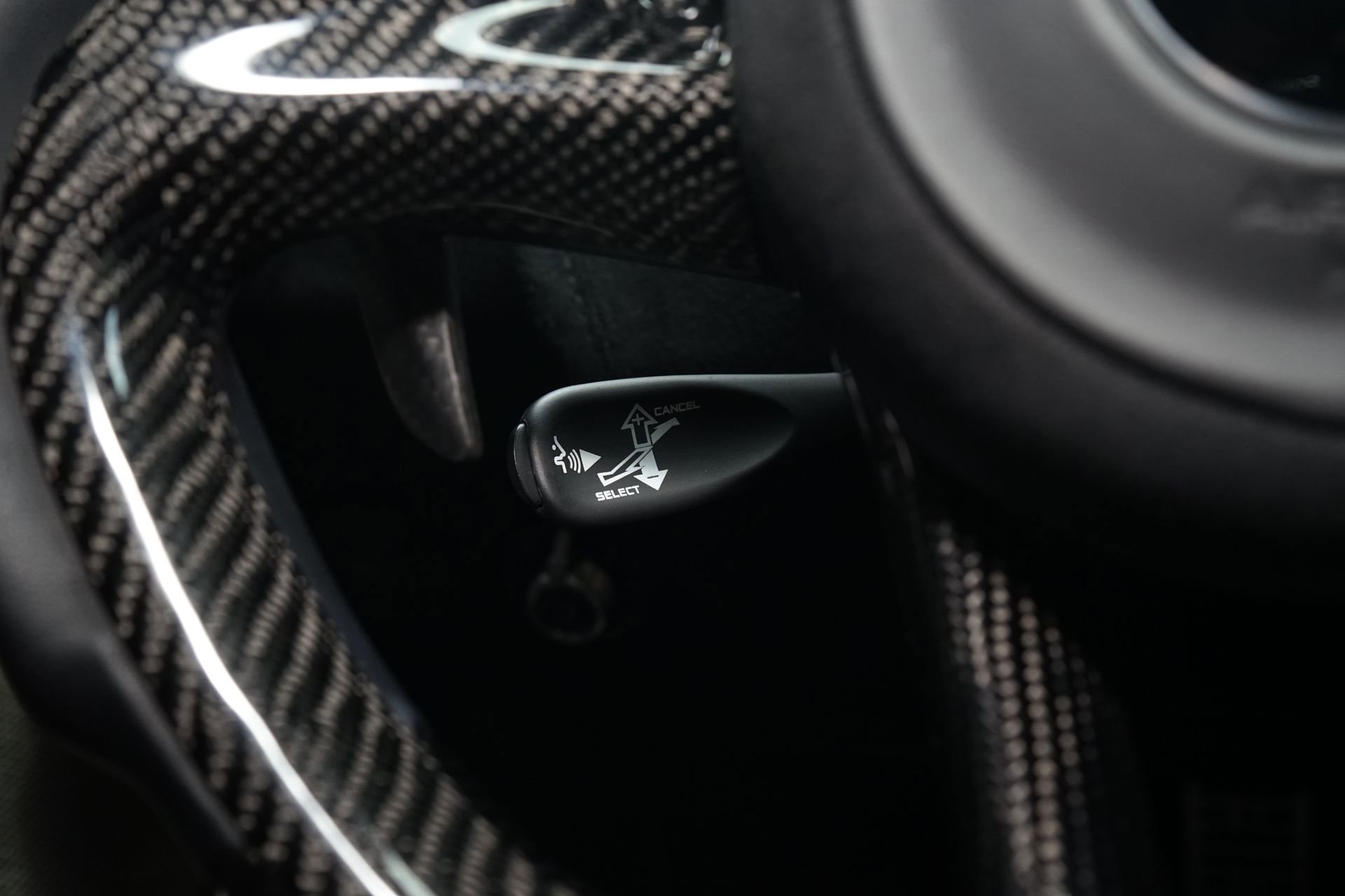 Used 2019 McLaren 720S Luxury photo 39