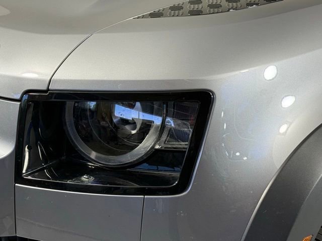 2023 Land Rover Defender 130 SE