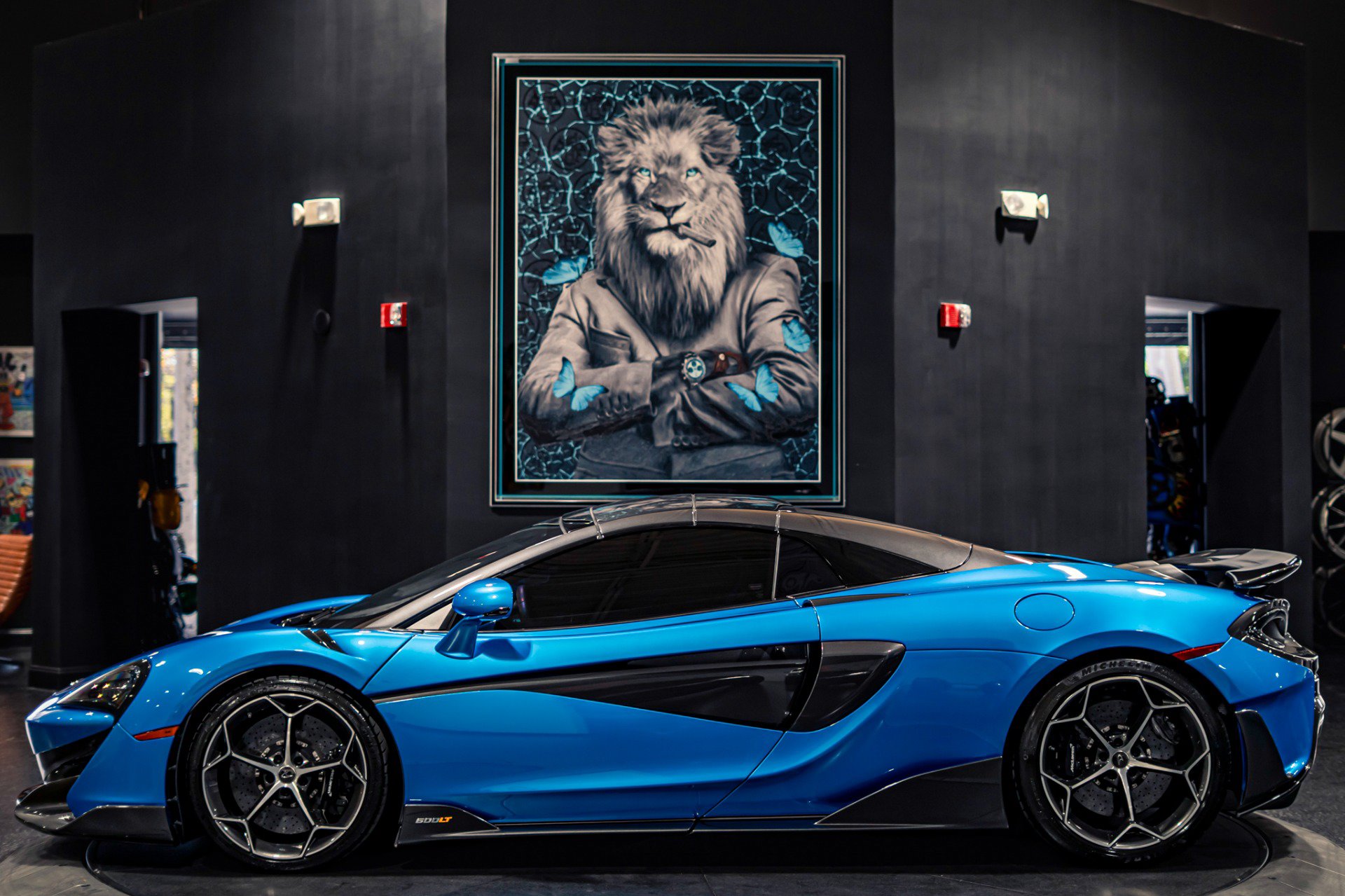 Used 2020 McLaren 600LT Spider photo 37