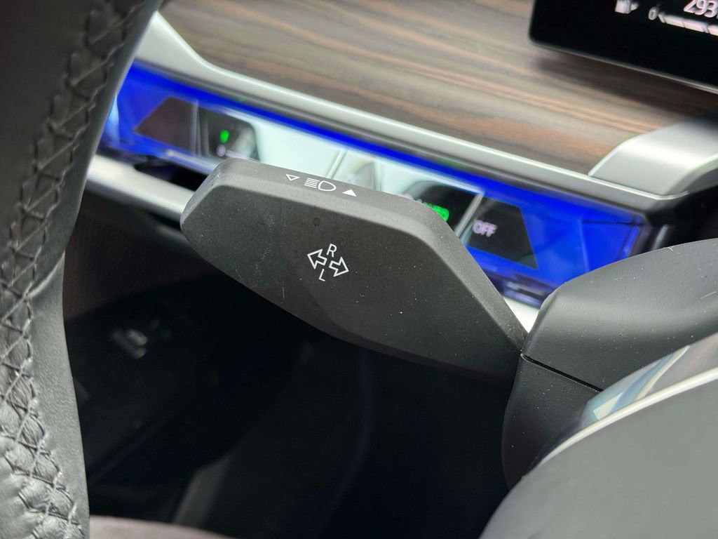 2023 BMW 760i xDrive