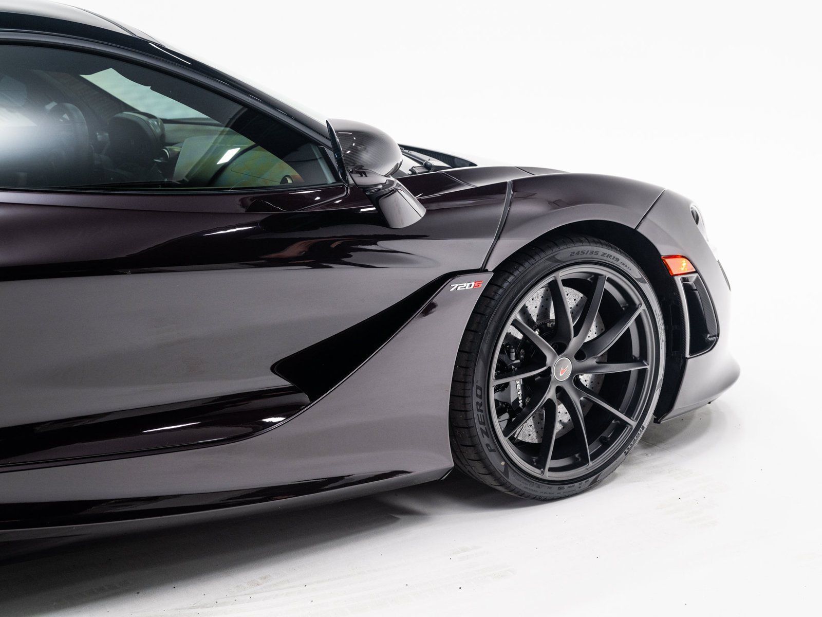 Used 2018 McLaren 720S Luxury photo 18