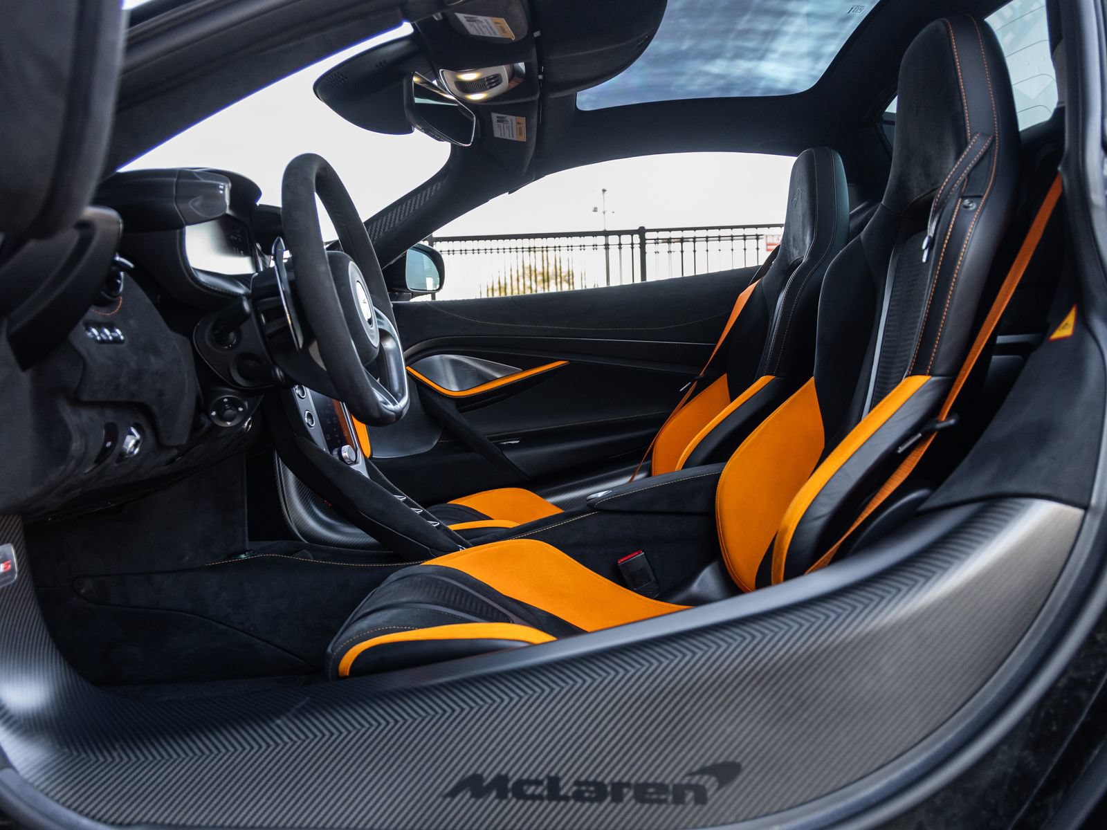 Used 2024 McLaren 750S Spider photo 22