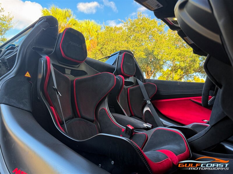 Used 2022 McLaren 765LT photo 32