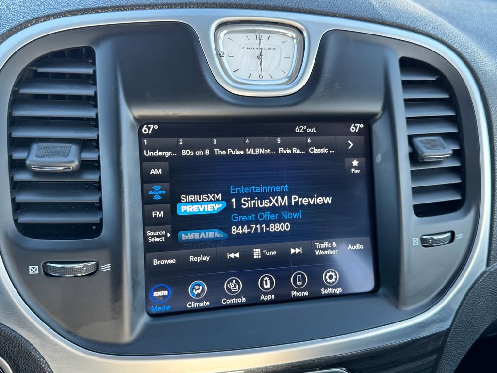 2021 Chrysler 300 Touring L