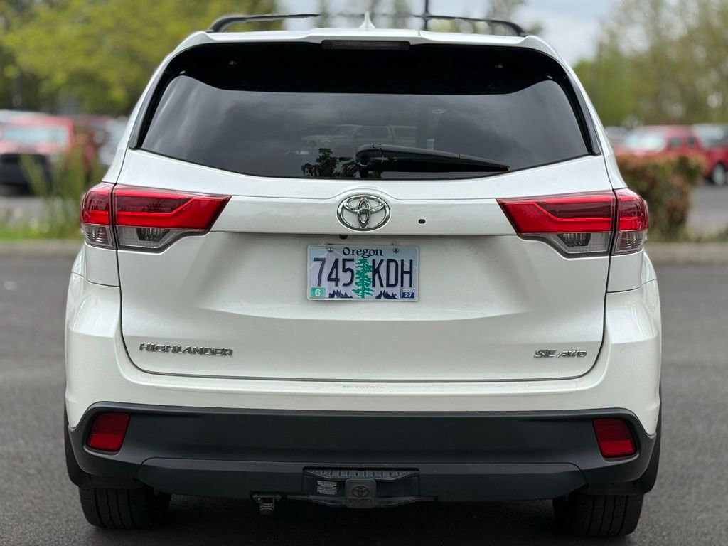 2017 Toyota Highlander SE