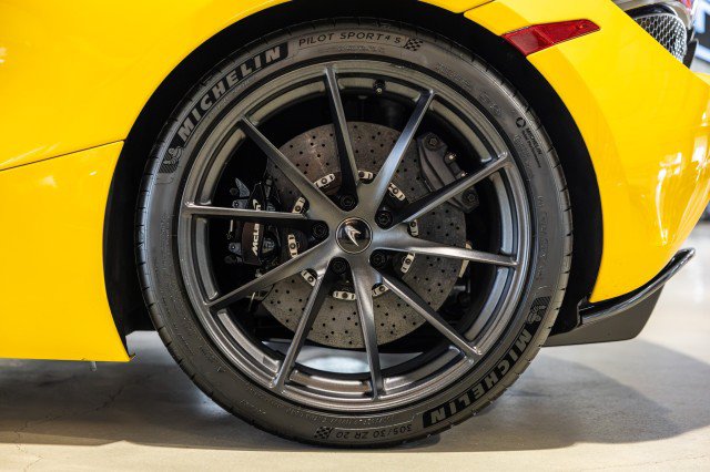 Used 2021 McLaren 720S Performance photo 28