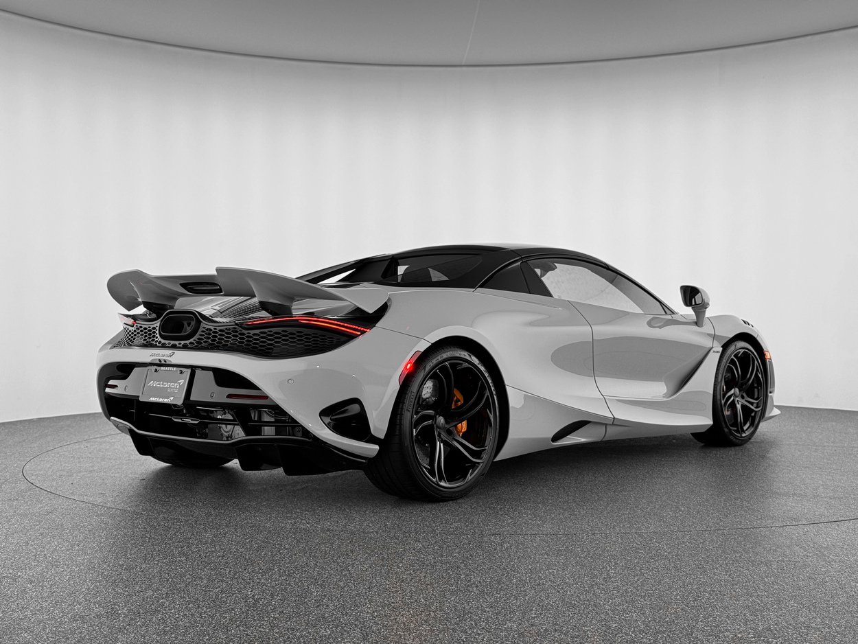 Used 2026 McLaren 750S Spider photo 6