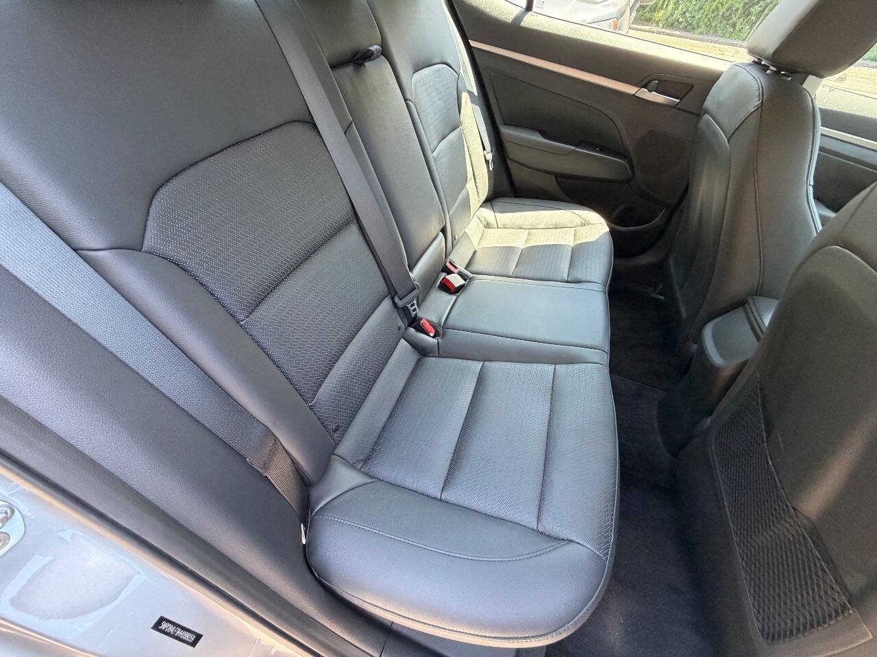 2017 Hyundai Elantra Limited - Photo 15
