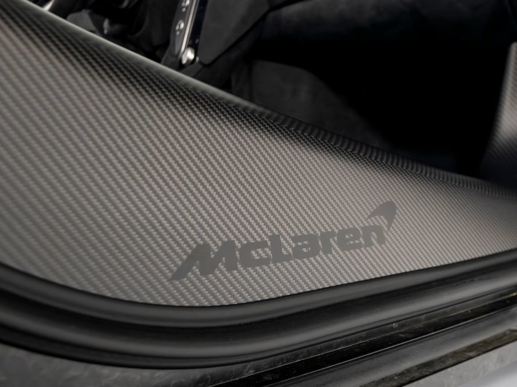 Used 2025 McLaren 750S Spider photo 34