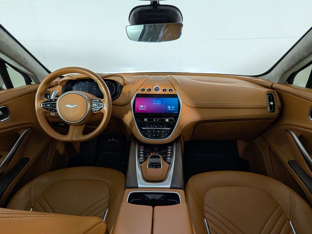 2021 Aston Martin DBX