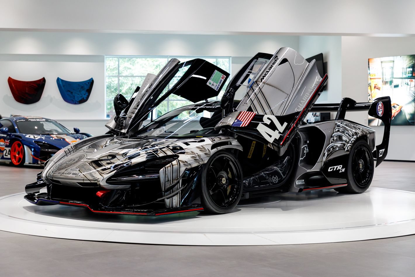 Used 2020 McLaren Senna photo 65