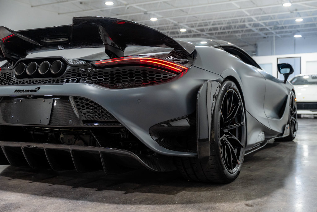 Used 2021 McLaren 765LT photo 42