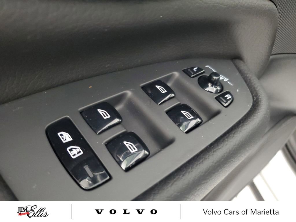 2020 Volvo Xc90 T6 Momentum