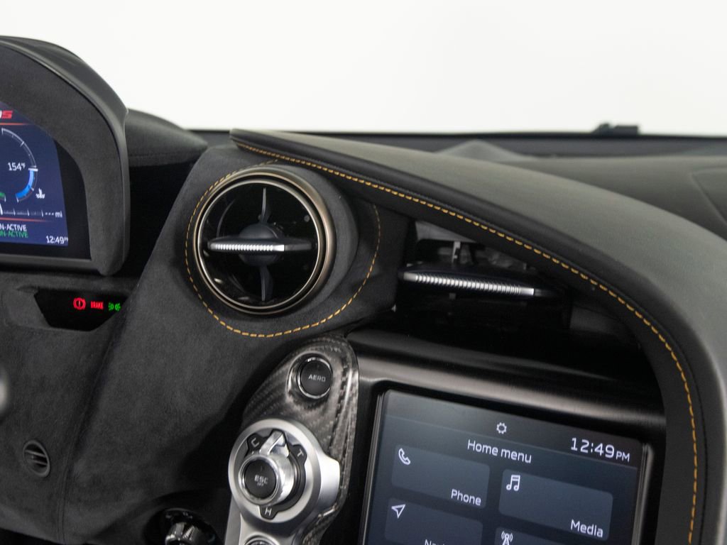 Used 2021 McLaren 720S Performance photo 29