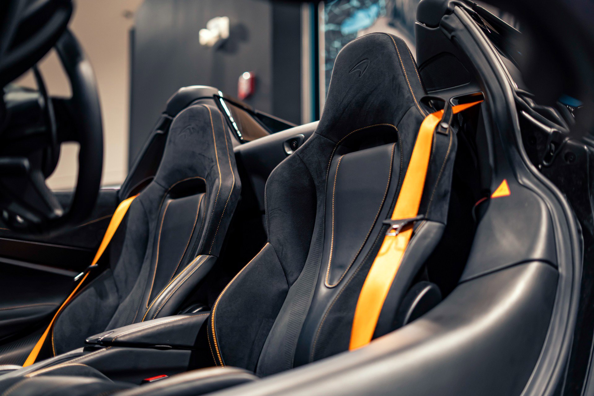Used 2021 McLaren 720S Spider photo 2