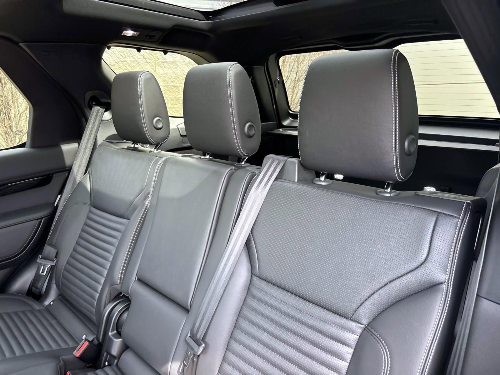 2025 Land Rover Discovery S