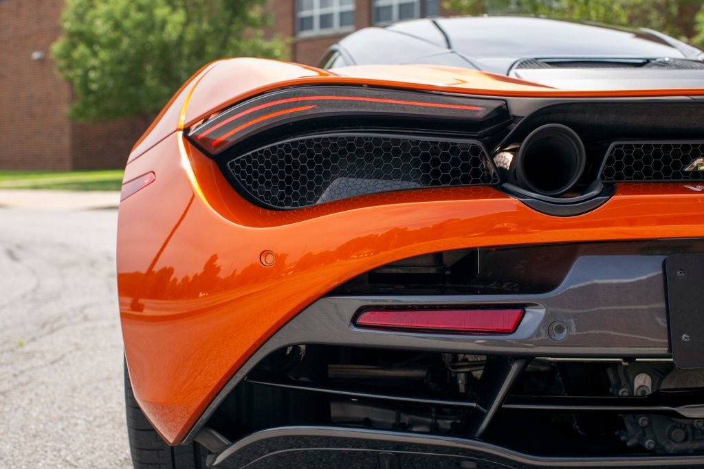 Used 2018 McLaren 720S Performance photo 34
