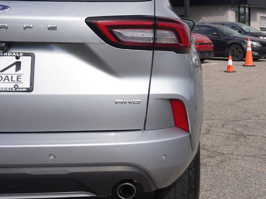 2023 Ford Escape ST-Line Elite