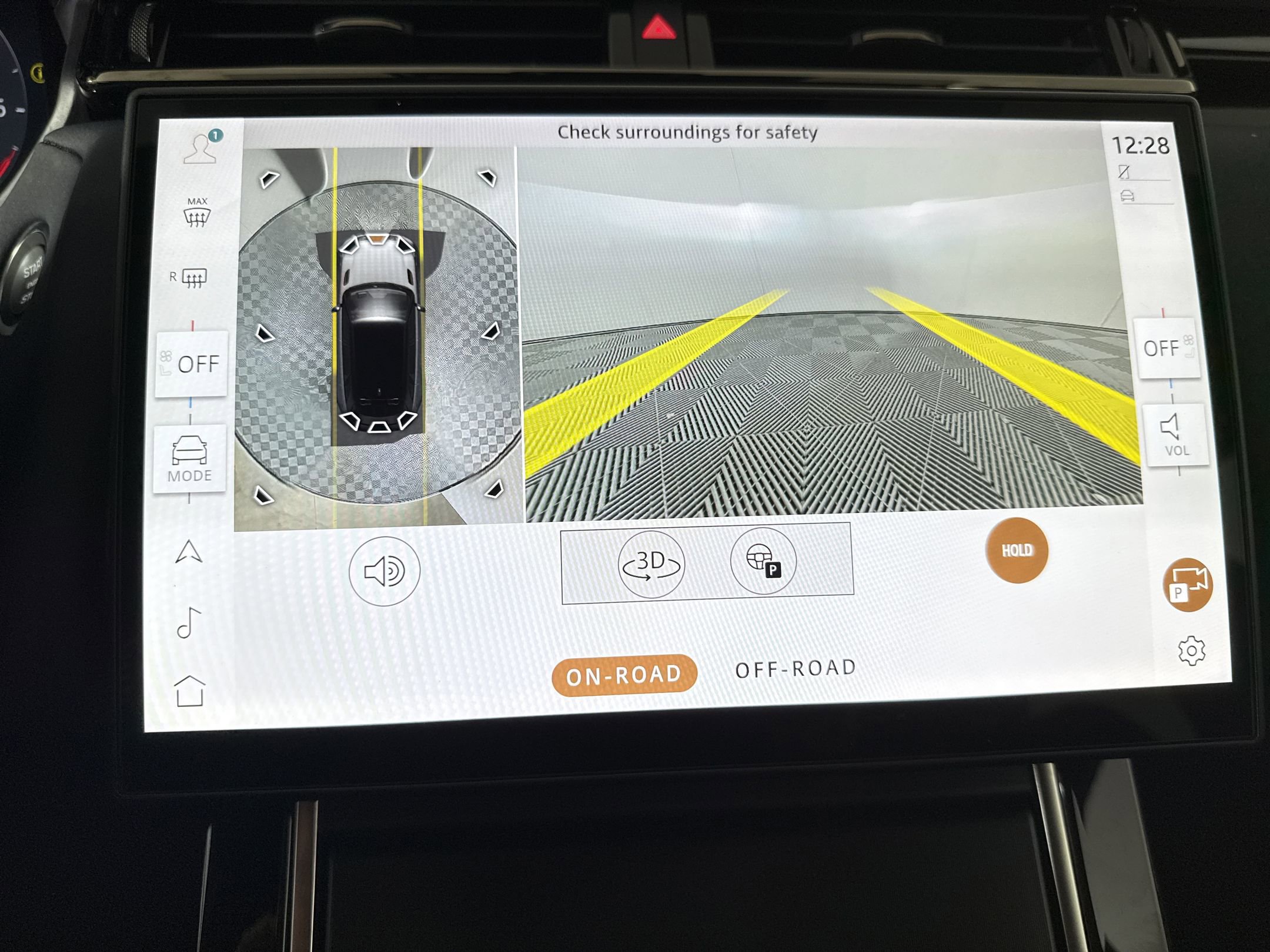 2026 Land Rover Range Rover Velar Dynamic SE