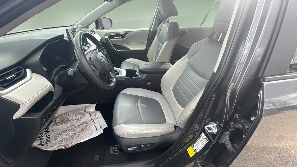 2024 Toyota Rav4 XLE Premium