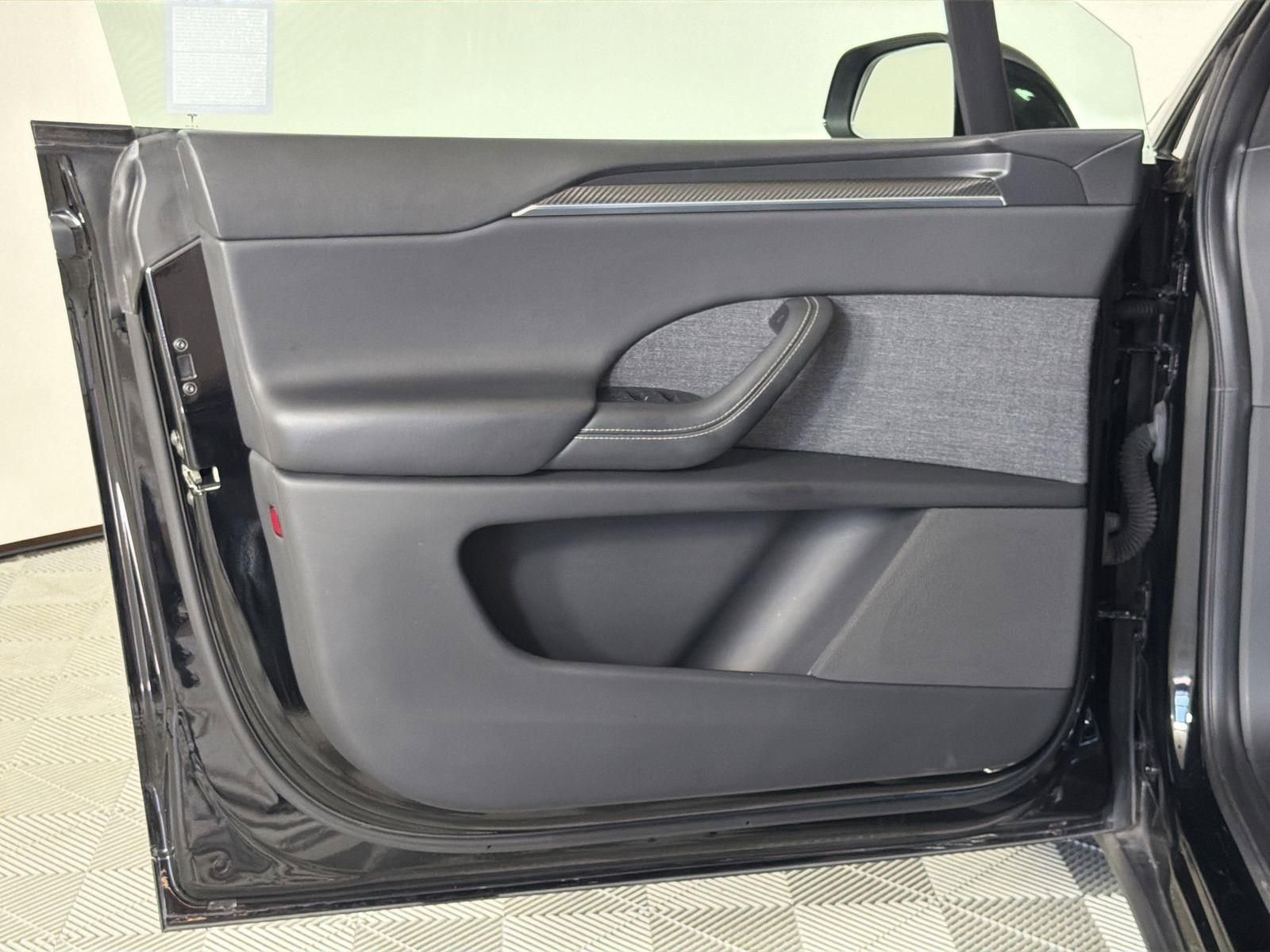 2022 Tesla Model X Plaid