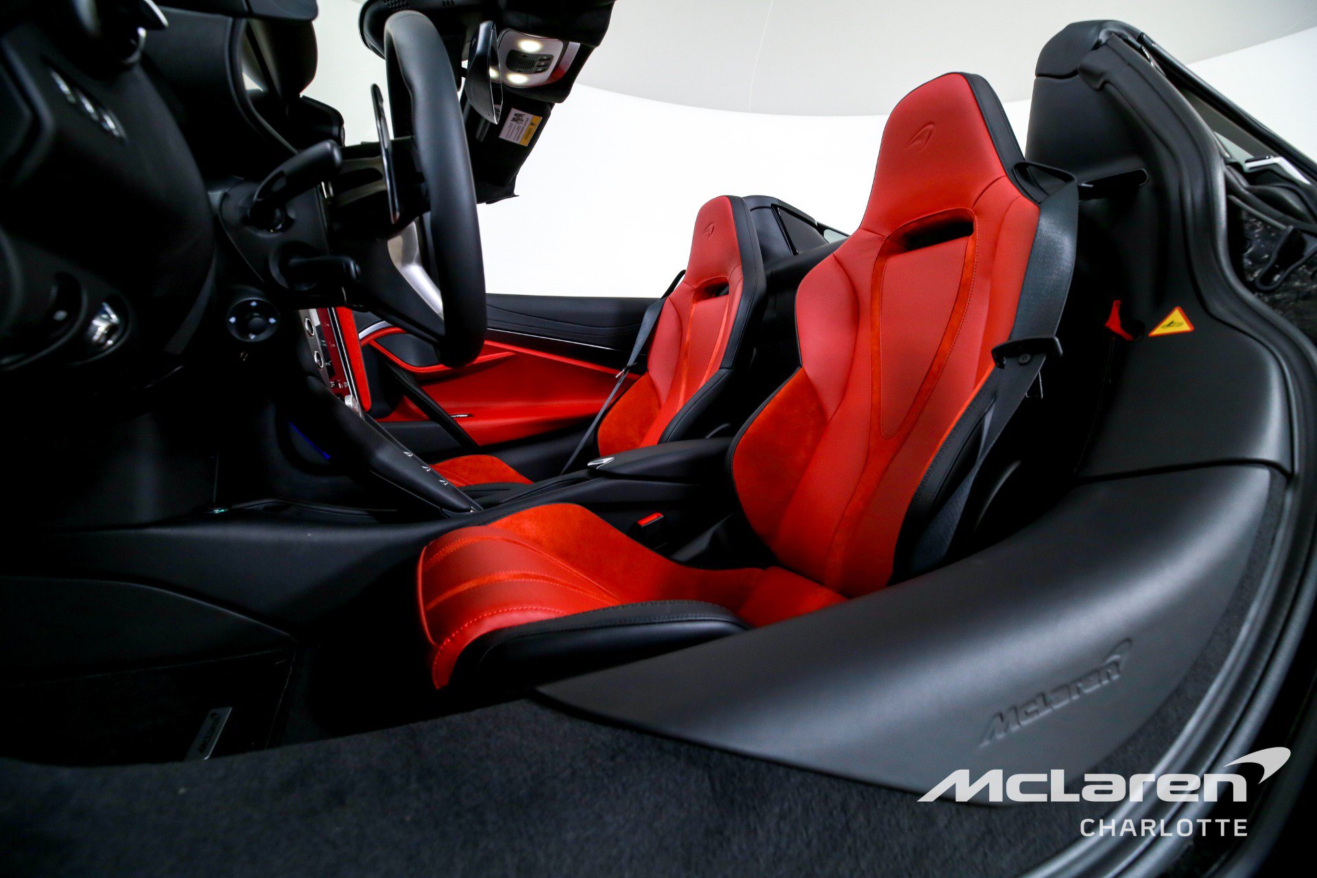 Used 2026 McLaren 750S Spider photo 13