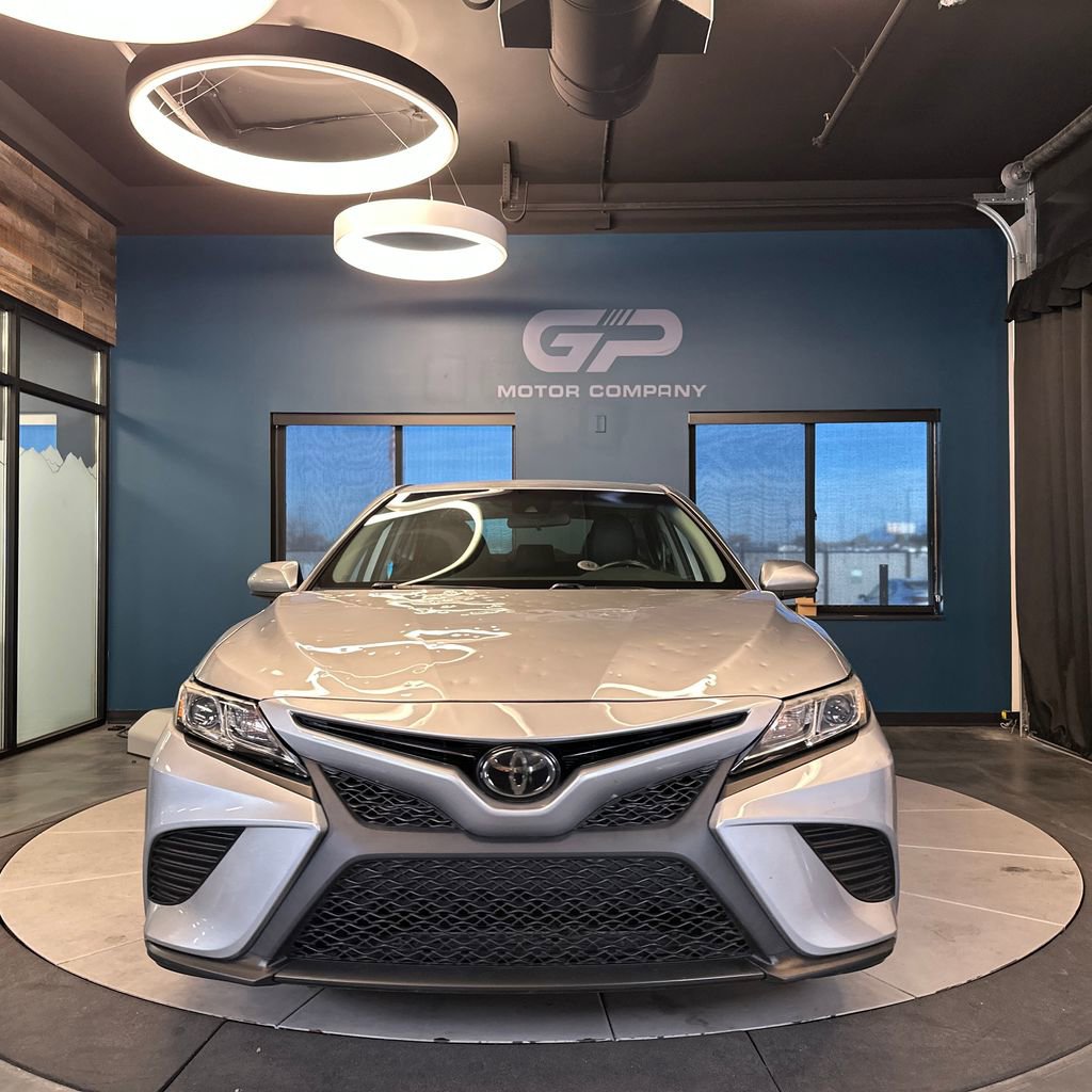 2019 Toyota Camry SE