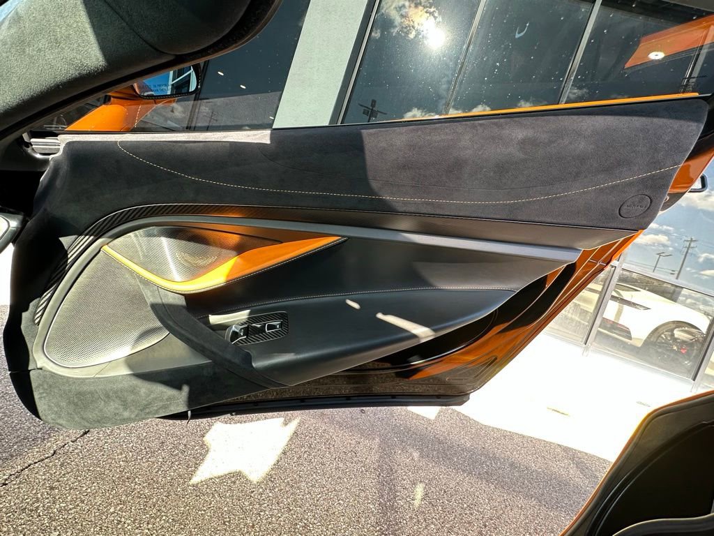 Used 2019 McLaren 720S Performance photo 25