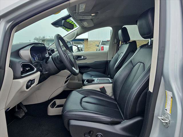 2024 Chrysler Pacifica Touring-L