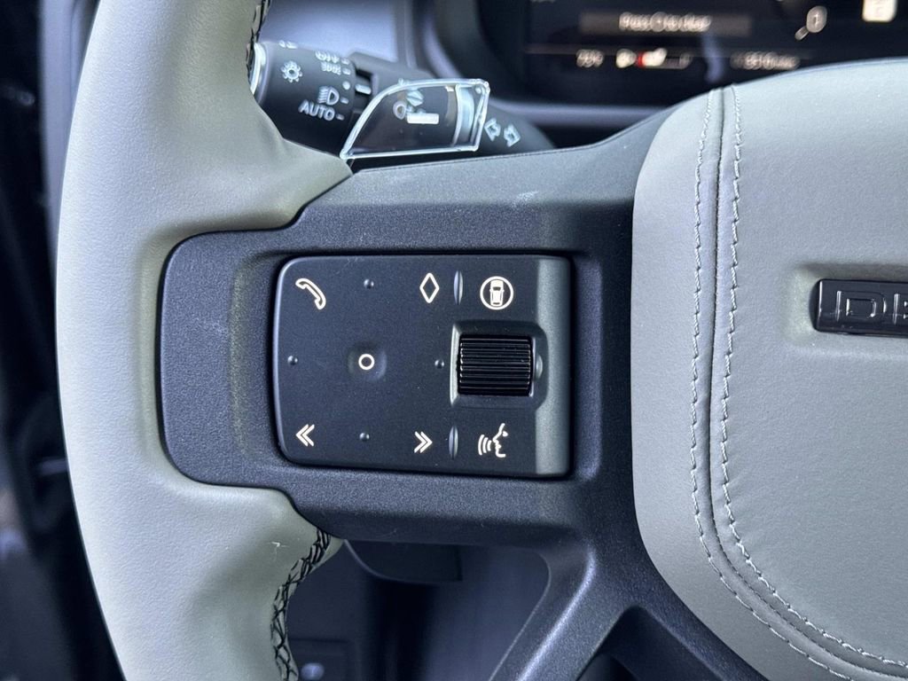 2025 Land Rover Defender 110