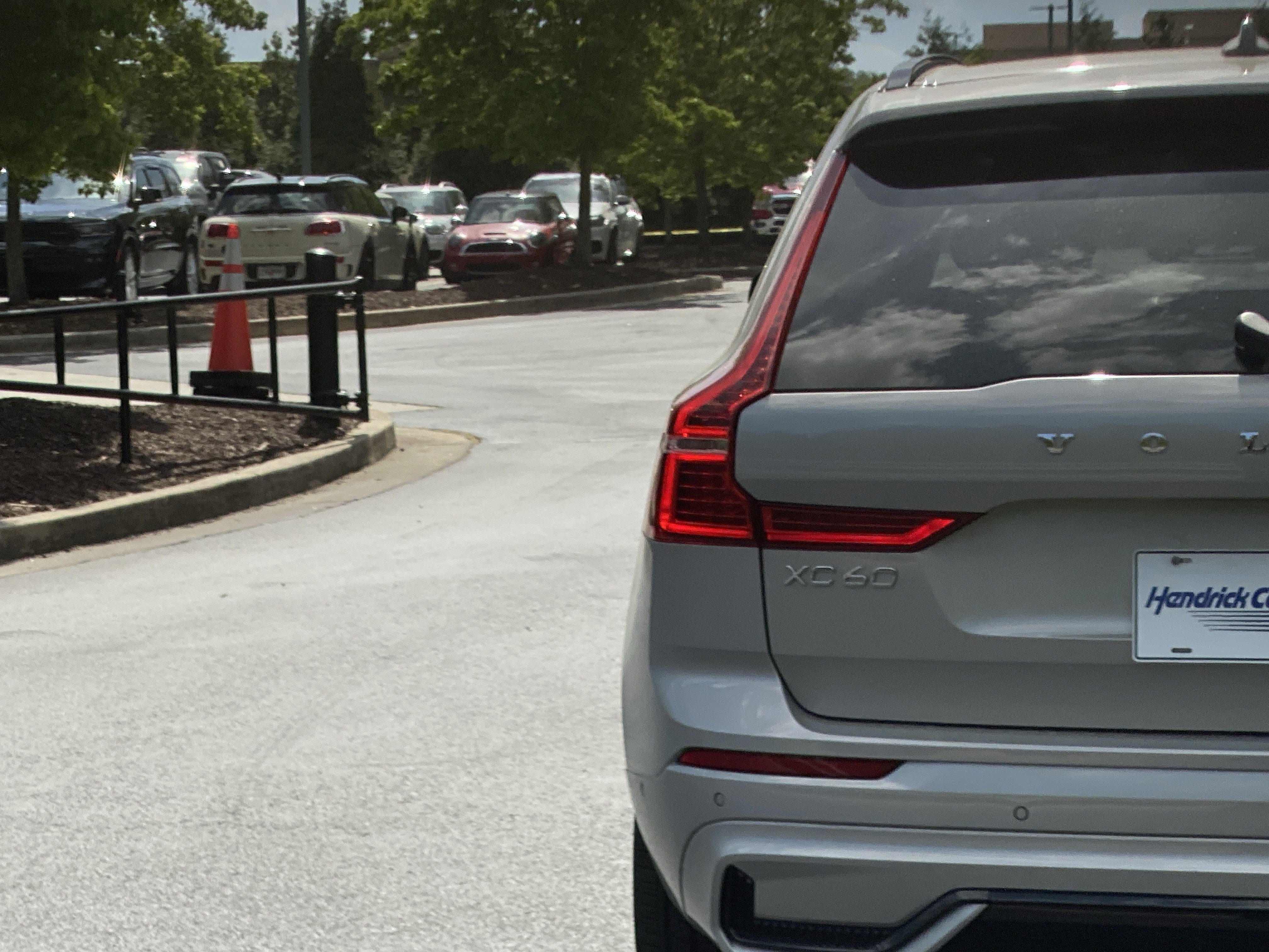 2025 Volvo XC60 B5 Plus