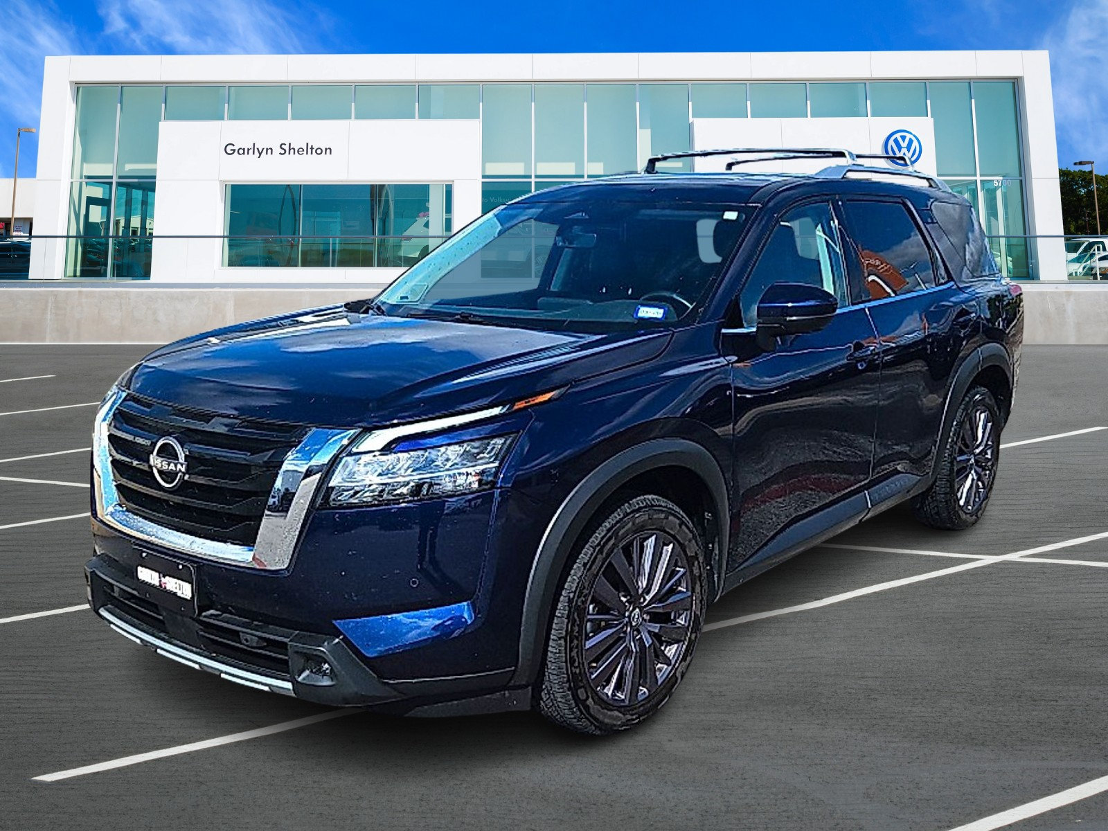Used 2023 Nissan Pathfinder SL w/ SL Premium Package