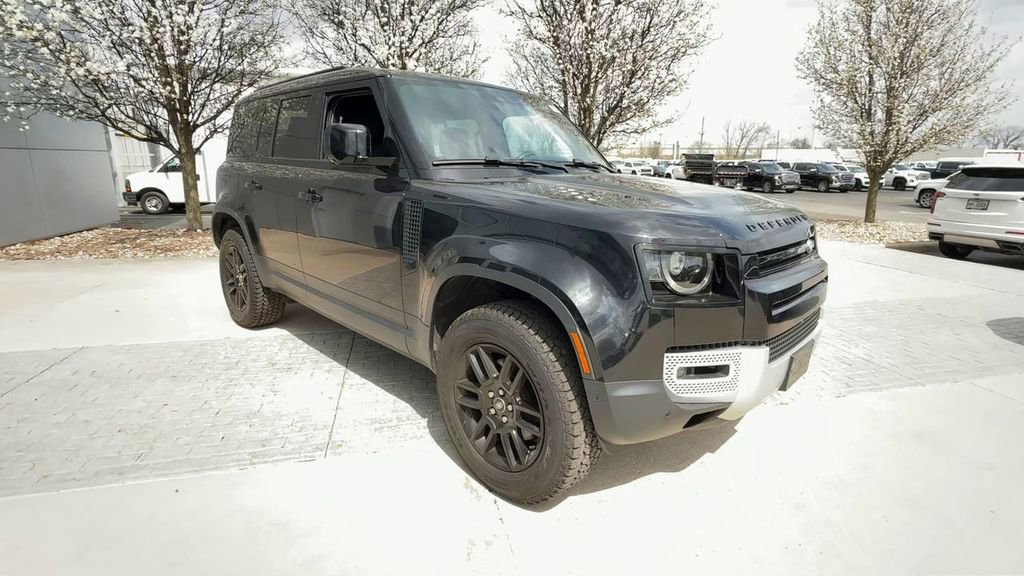 2025 Land Rover Defender 110 S
