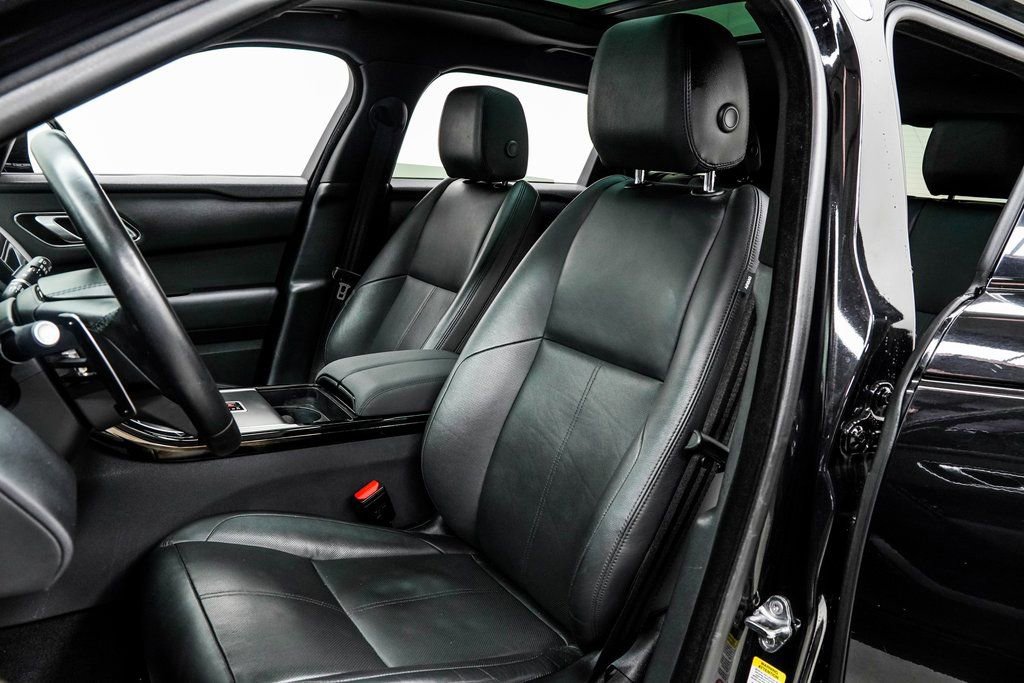 2025 Land Rover Range Rover Velar Dynamic SE