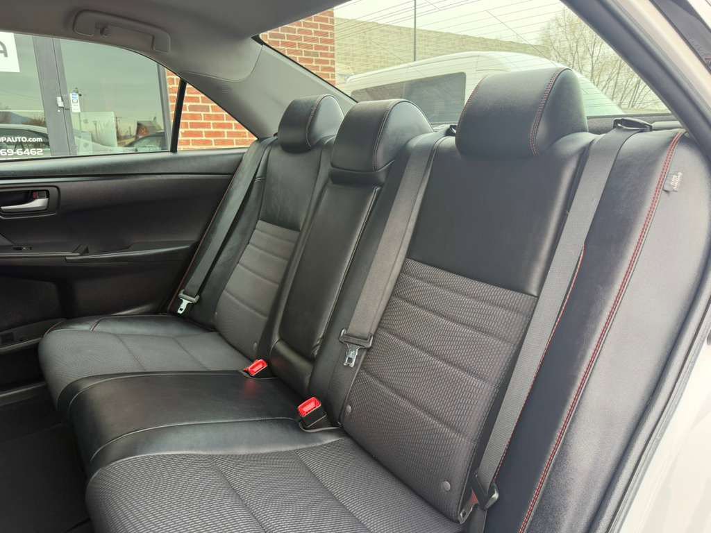 2016 Toyota Camry SE