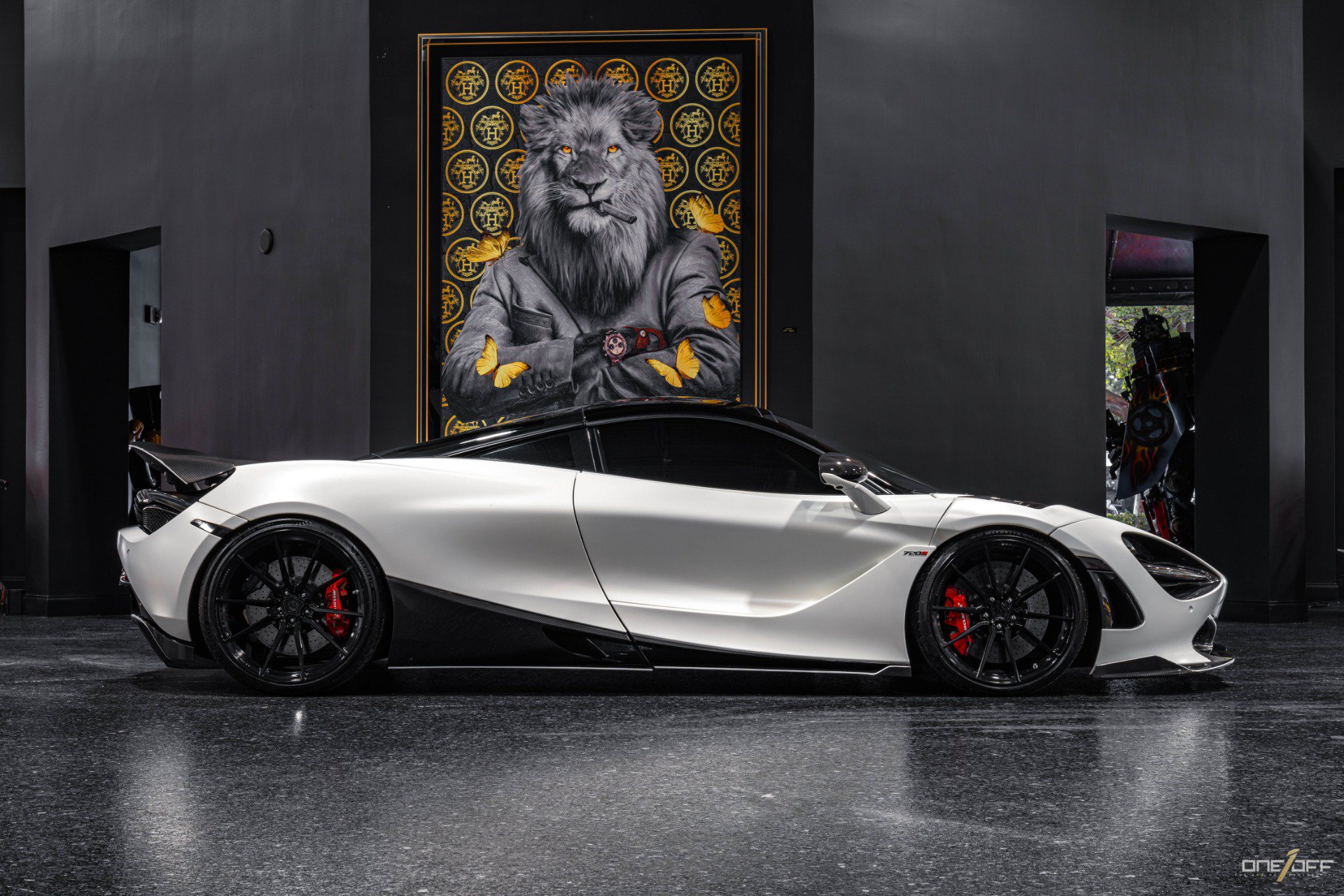 Used 2018 McLaren 720S Performance photo 36