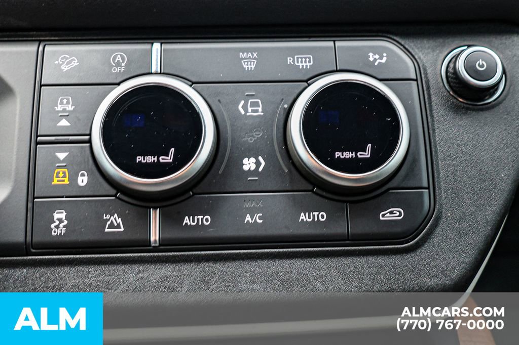 2022 Land Rover Defender 110 X-Dynamic SE