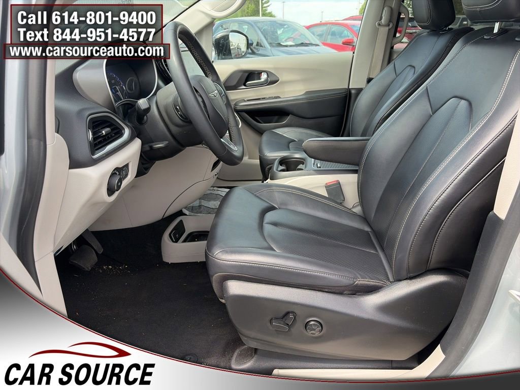 2024 Chrysler Pacifica Touring-L