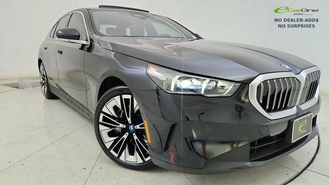 Used 2024 BMW i5 eDrive40i w/ Convenience Package