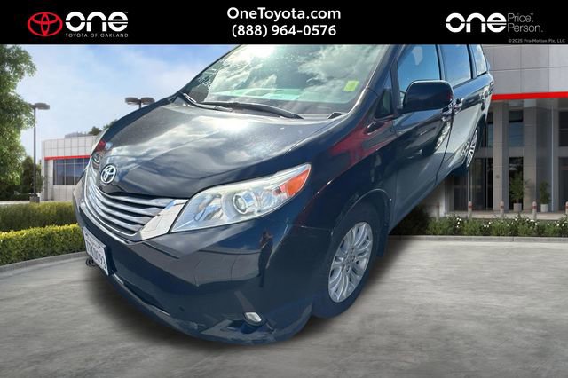 Used 2016 Toyota Sienna XLE w/ XLE Navigation Package