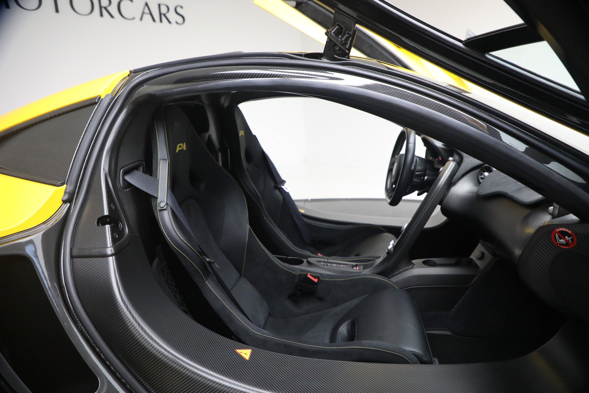 Used 2015 McLaren P1 photo 25