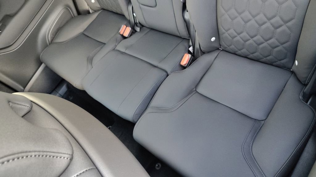 2026 Volvo Xc90 B6 Plus