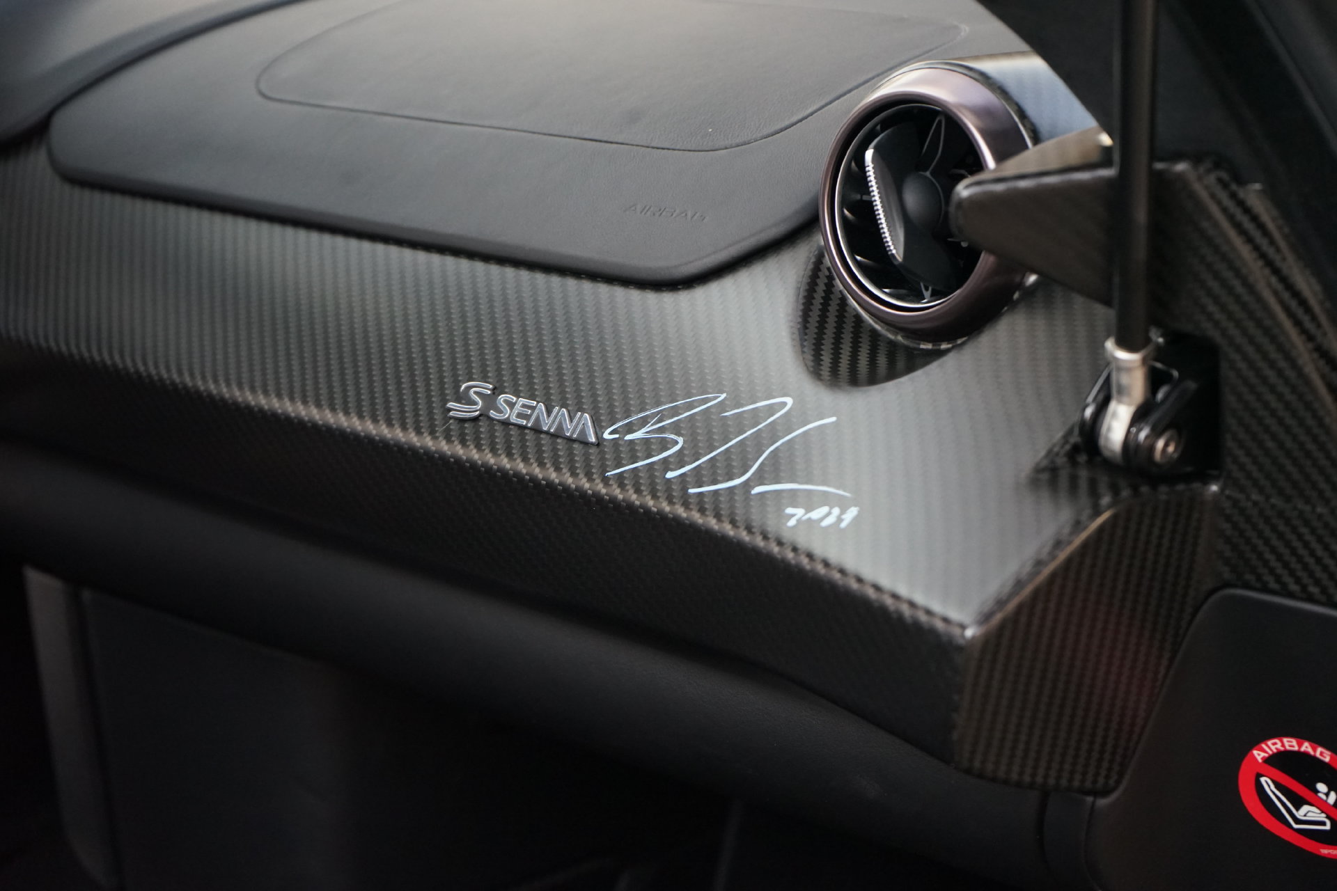 Used 2019 McLaren Senna photo 20