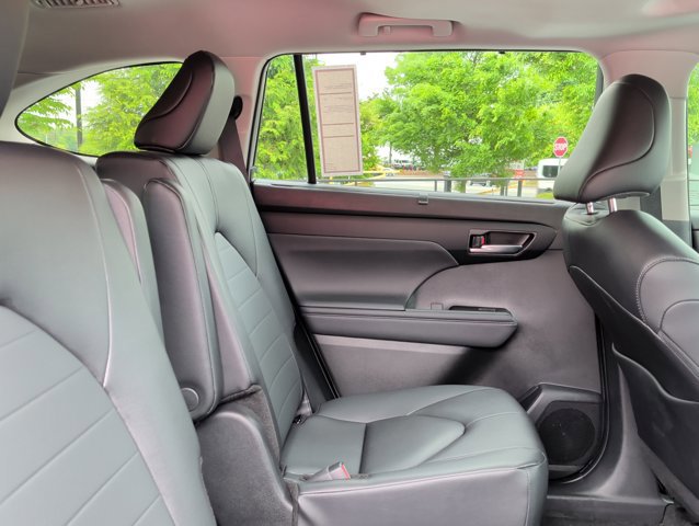 2025 Toyota Highlander XLE