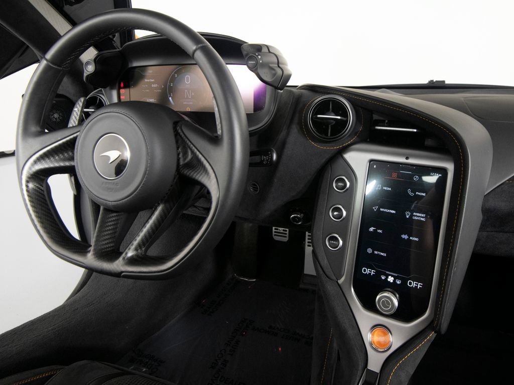 Used 2025 McLaren 750S photo 26
