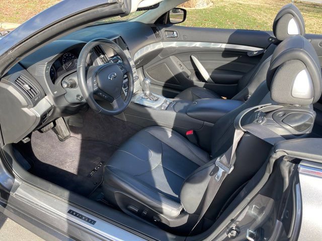 2012 INFINITI G37 Sport