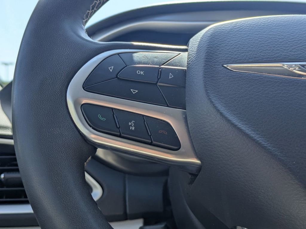 2024 Chrysler Pacifica Touring-L