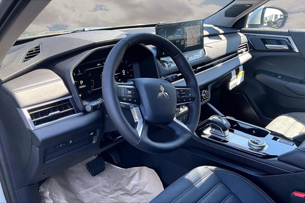 2026 Mitsubishi Outlander FWD