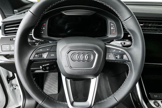 2025 Audi Q8 Premium