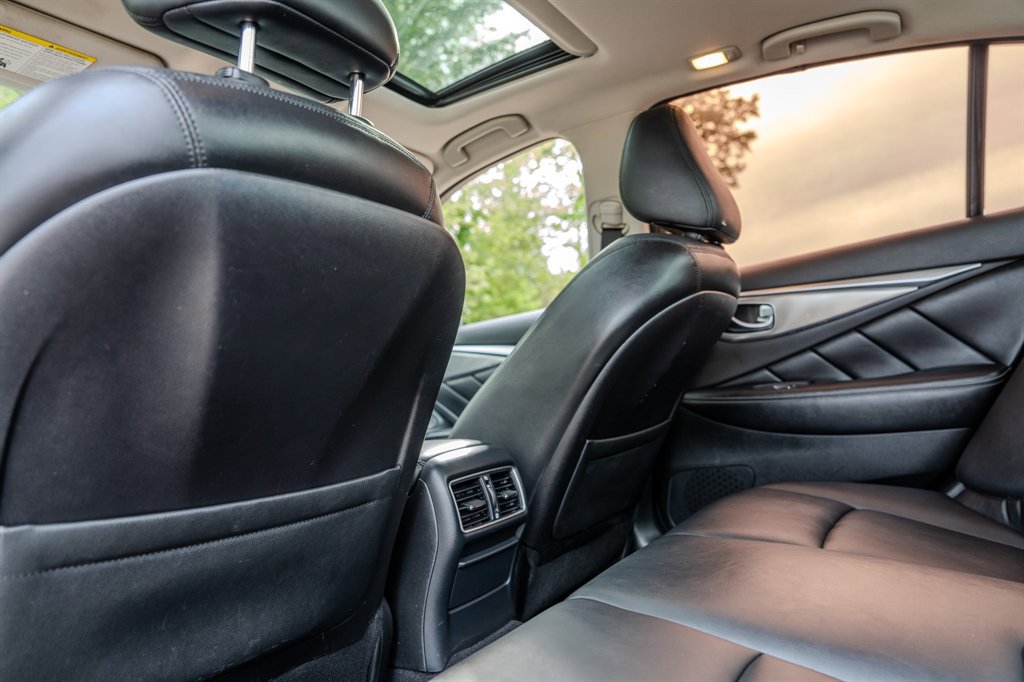 2015 INFINITI Q50 Premium